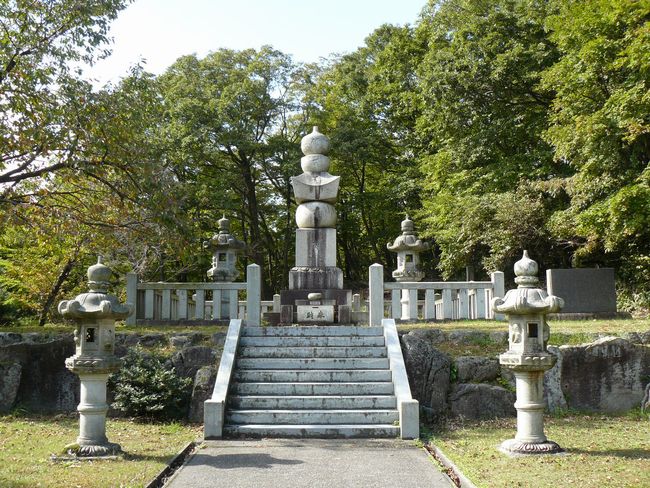 �������{��