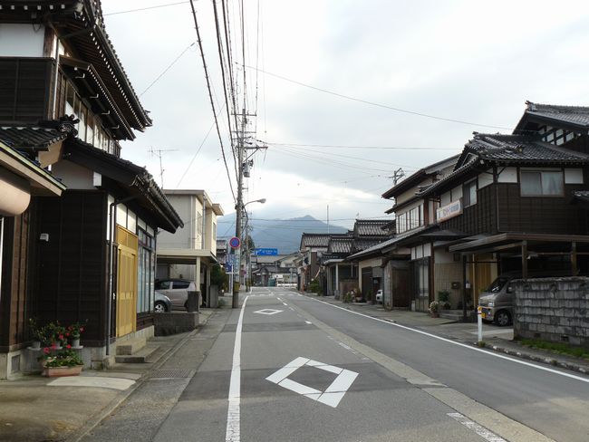 �M��������