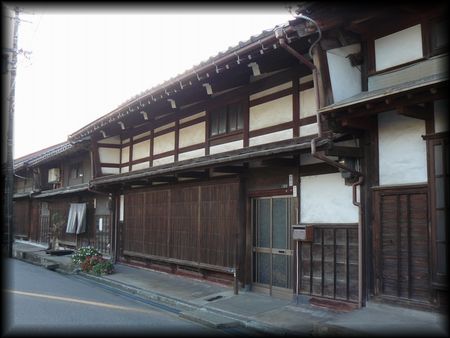 �L���ƏZ��