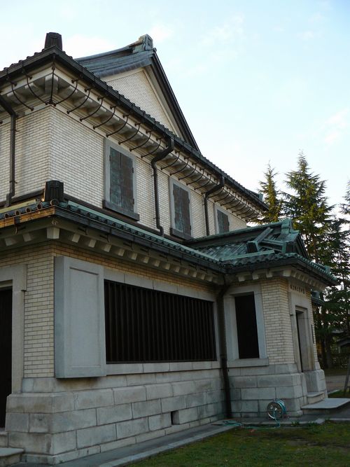 �����z��s