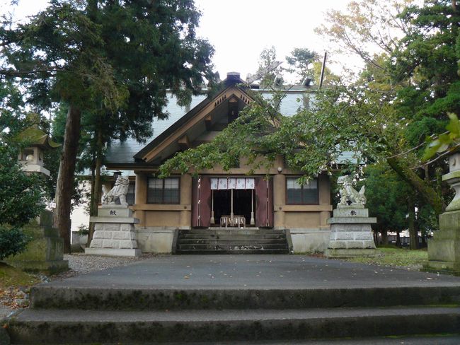 歴史が感じられる鵜坂神社の拝殿